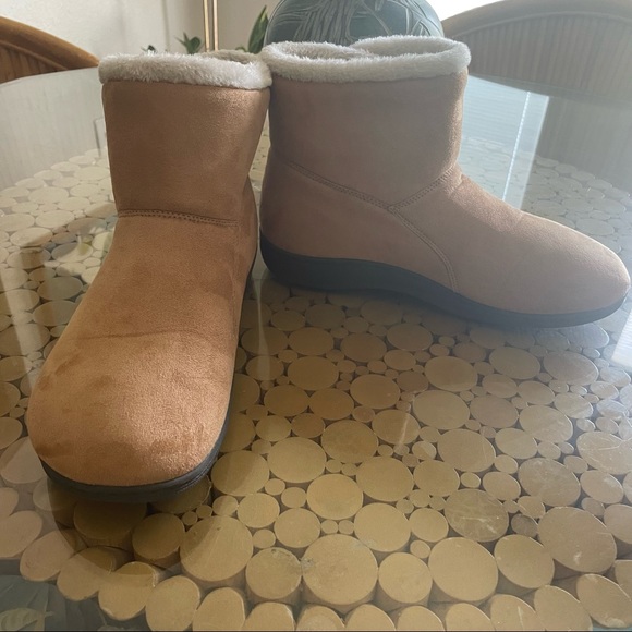 Vionic Indulge Vanah Faux Suede Boots 